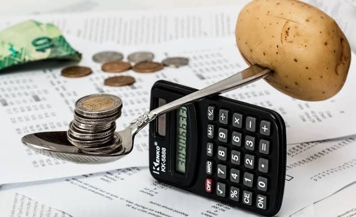 Exchange Rate Reforms and the Battle Against Inflation